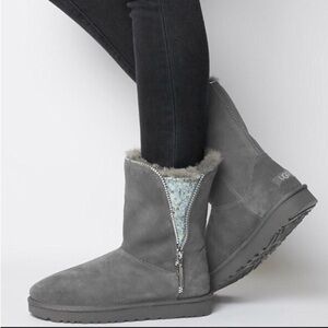UGG Swarovski Crystal Zip Gray Sheepskin Boots Women 8 Winter